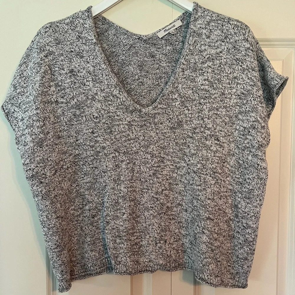 Madewell short sleeve light-weight sweater. Size XS.
